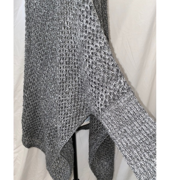 New Knit Cover / Poncho - Picture 2 of 6